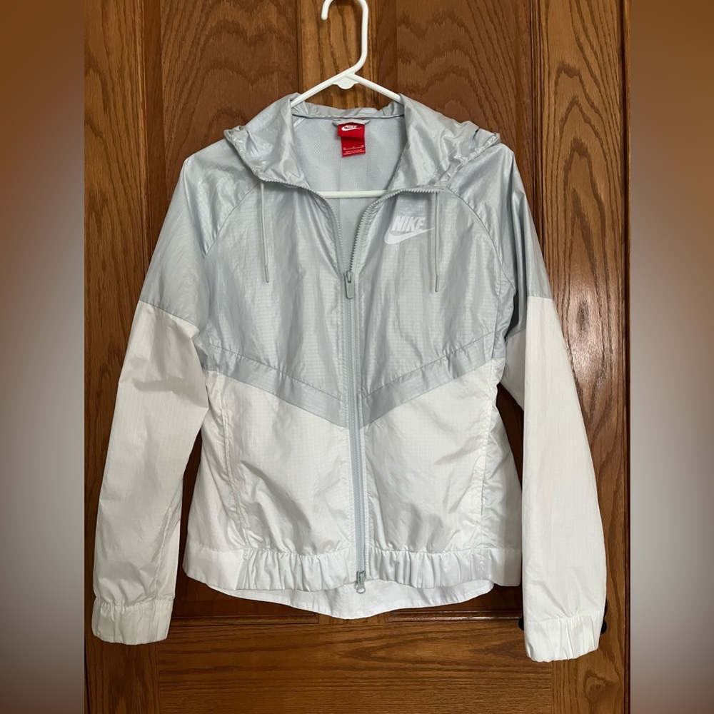 Nike wind jacket